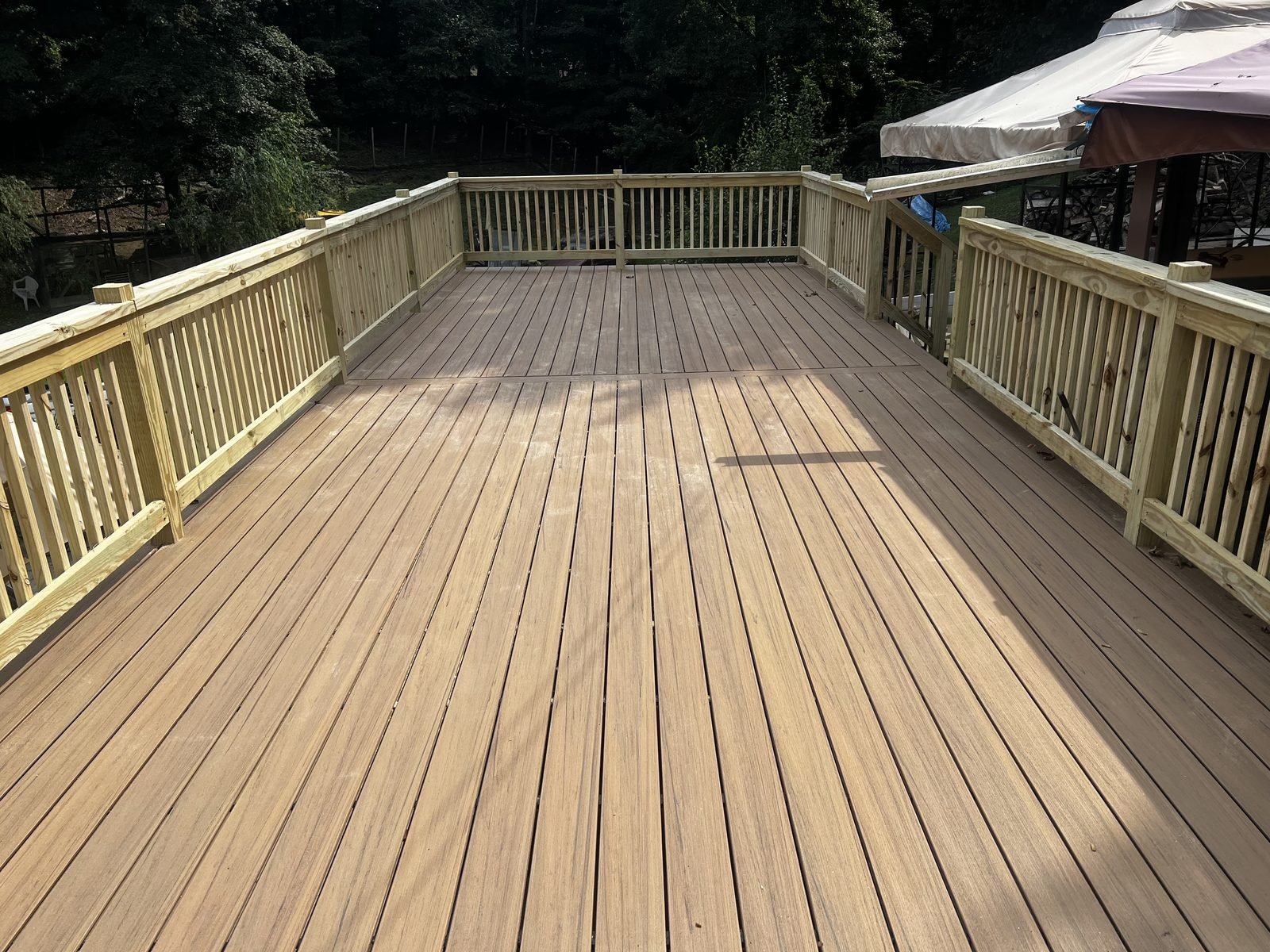 Skillvio finished deck and outdoor kitchen project